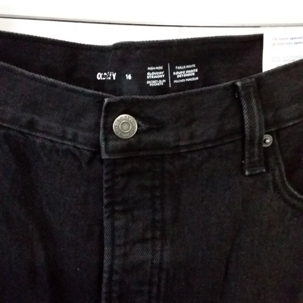 Old Navy Women’s Black Distressed Straight Leg Jeans – Size 16 – NWT - Picture 4 of 11